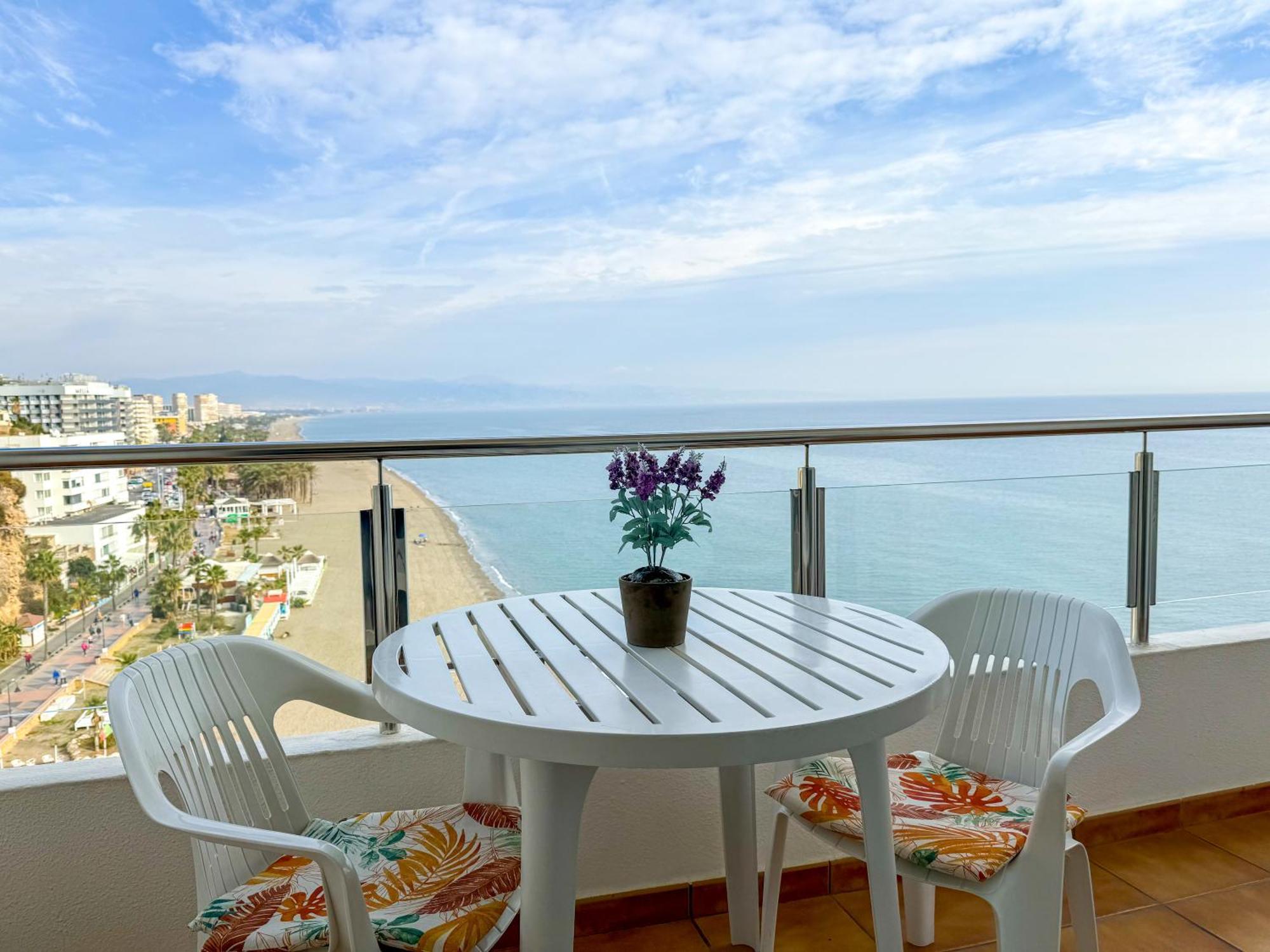 Spectacular Sea Views Torremolinos Apartment Bagian luar foto
