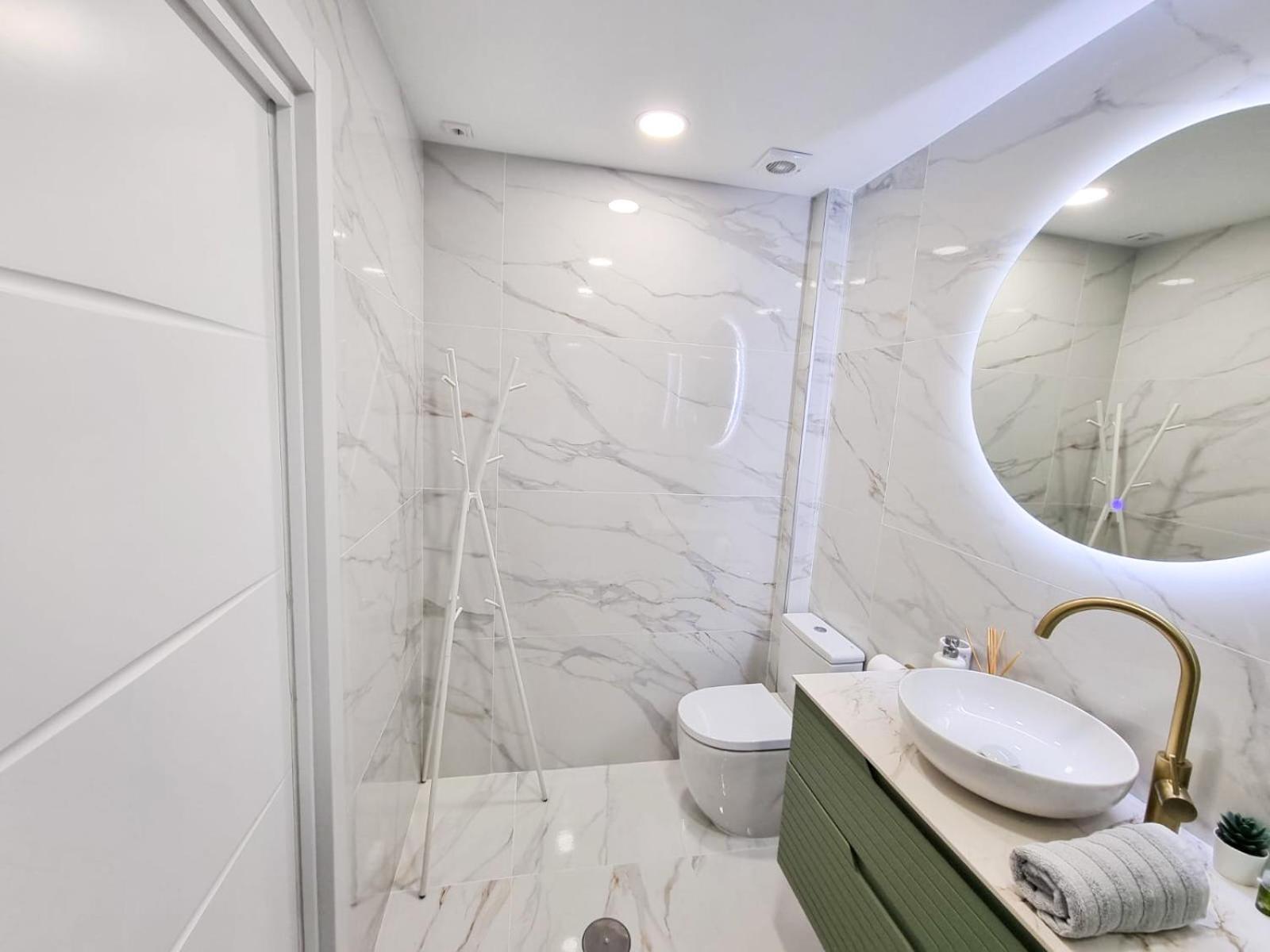 Spectacular Sea Views Torremolinos Apartment Bagian luar foto