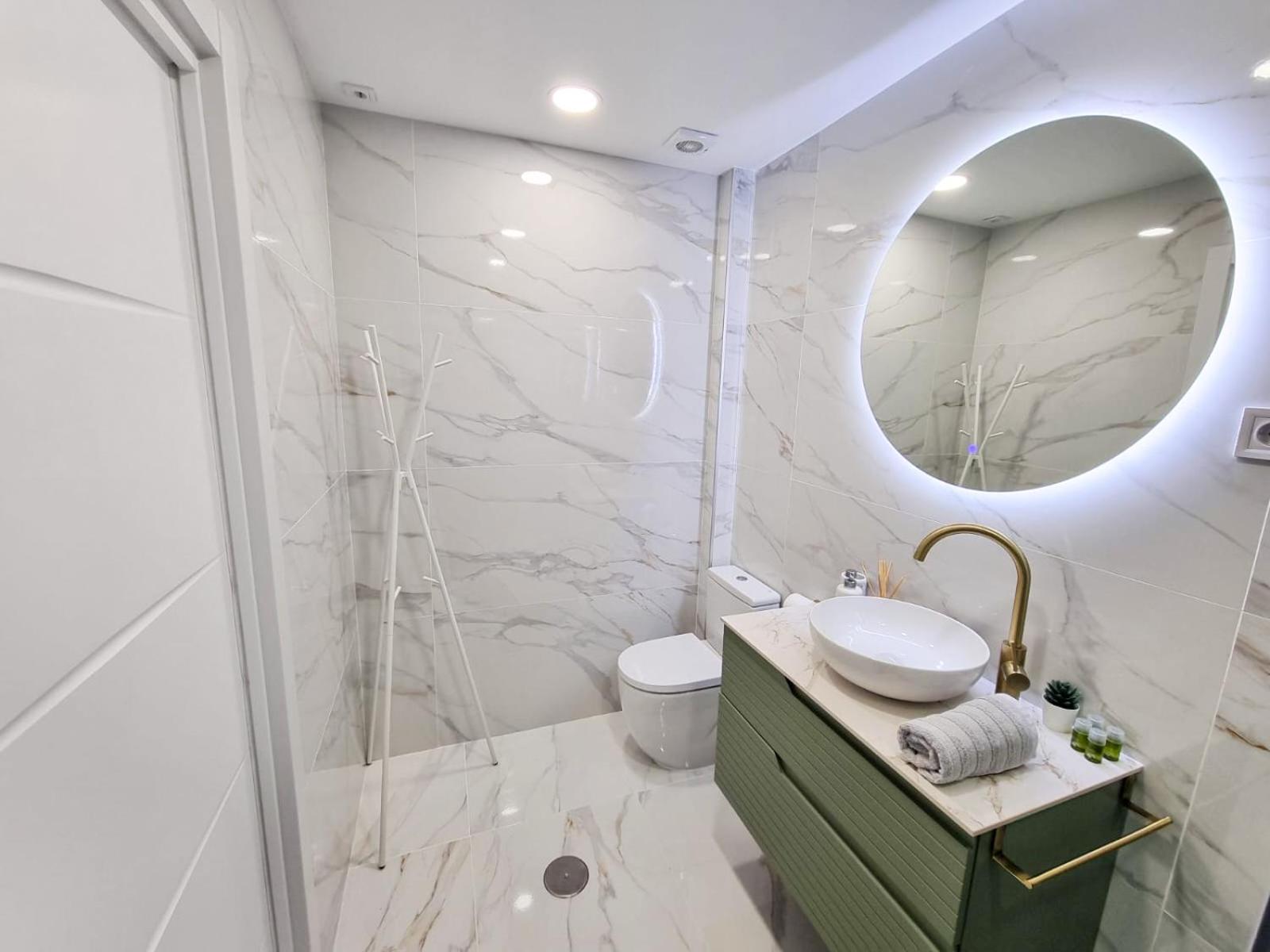 Spectacular Sea Views Torremolinos Apartment Bagian luar foto