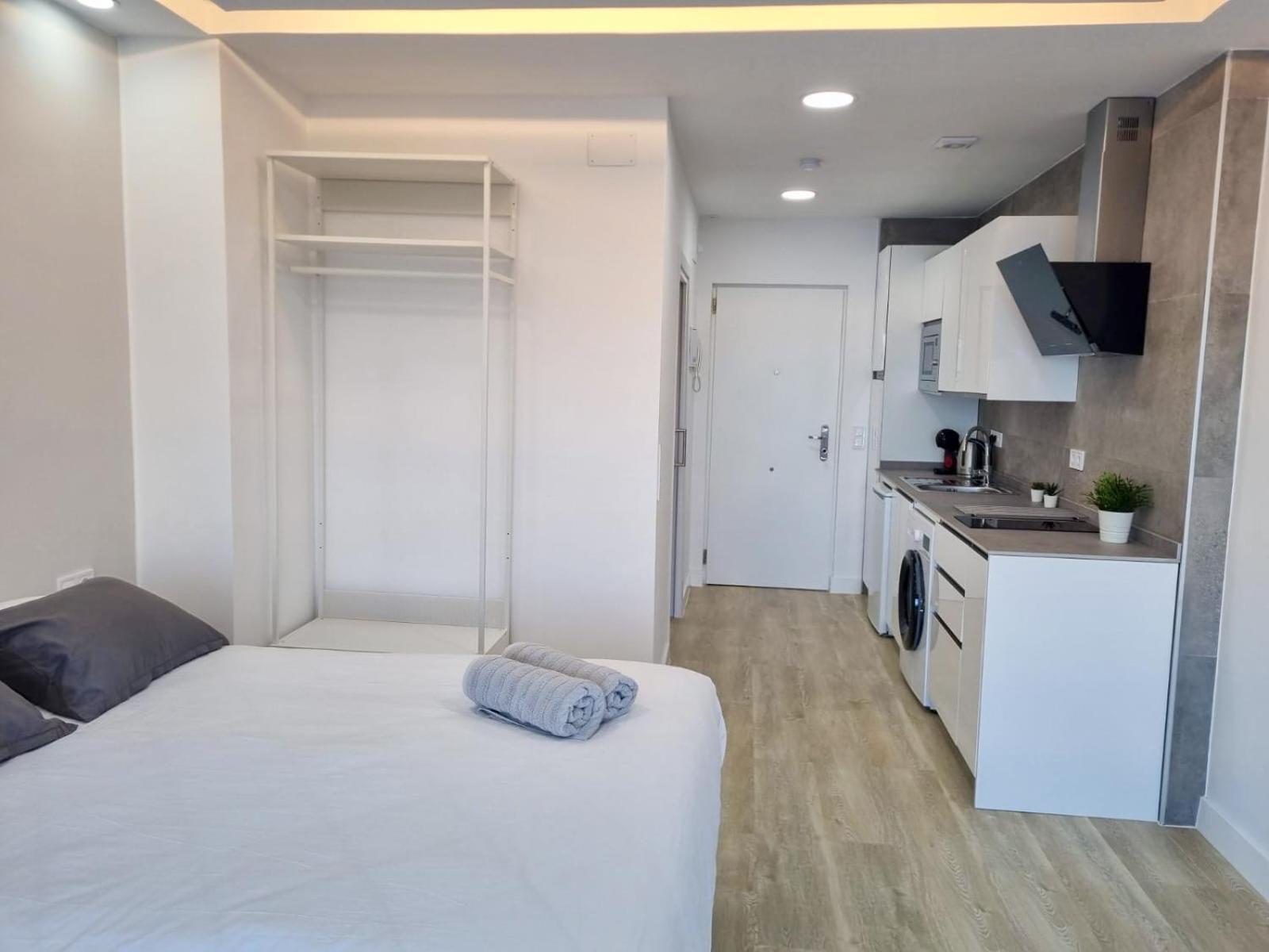 Spectacular Sea Views Torremolinos Apartment Bagian luar foto