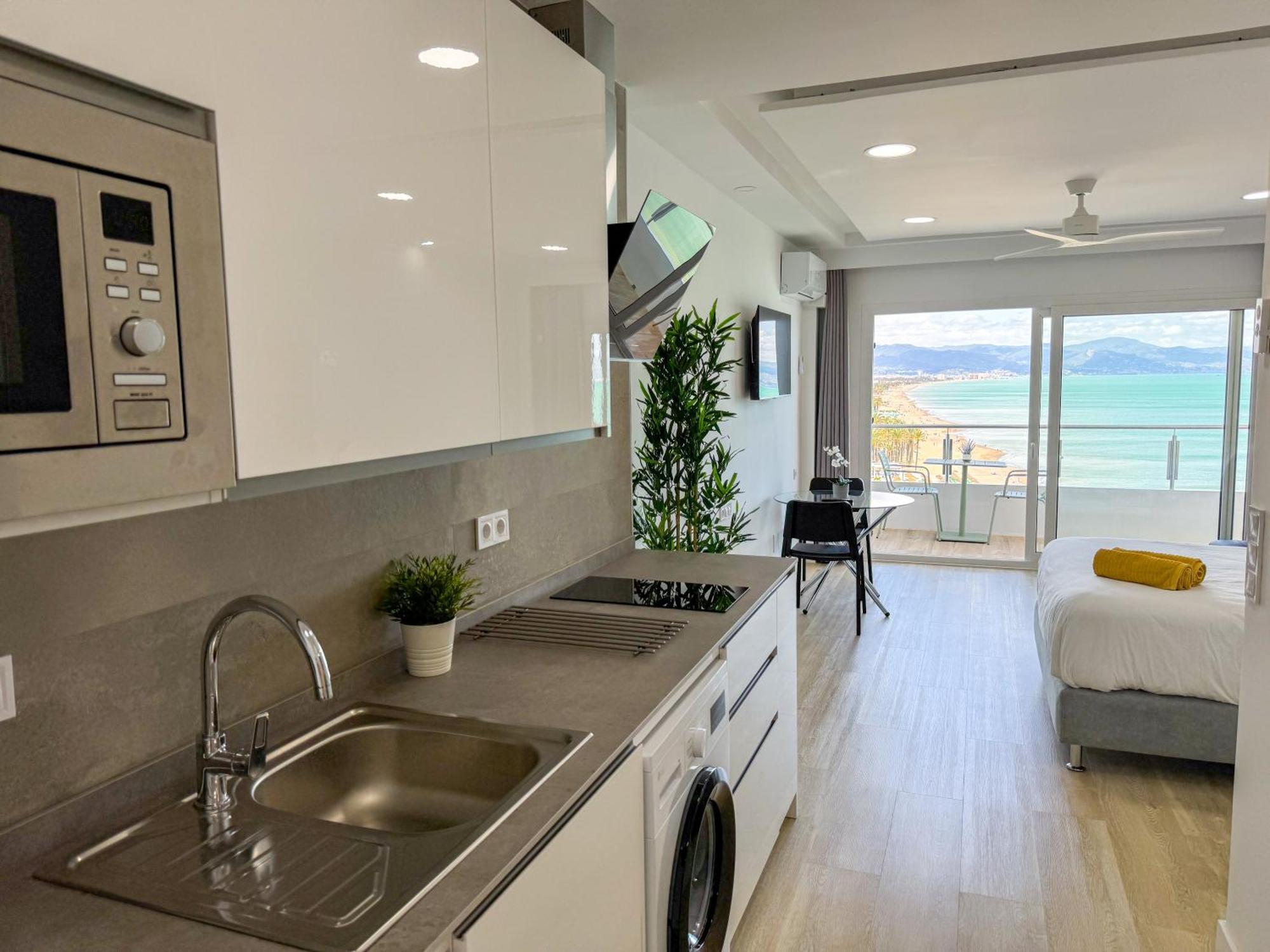 Spectacular Sea Views Torremolinos Apartment Bagian luar foto
